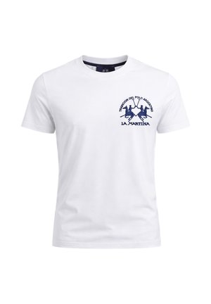 T-shirt bianca a maniche corte con logo ricamato blu navy di due giocatori di polo e la scritta "Tradición del Polo Argentino La Martina" sul petto.