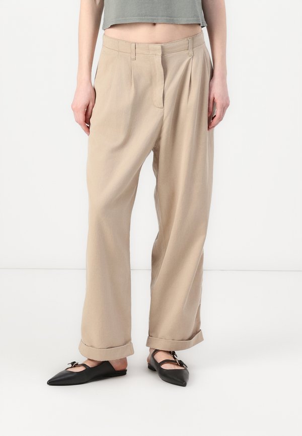 PULL ON - Chinos - beige