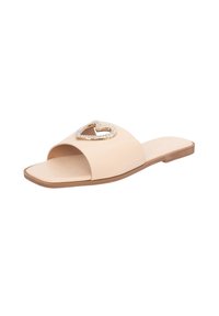 Beige slipper sandaal met een open teen, gemaakt van glad synthetisch materiaal, en een decoratieve hartvormige metalen accenten versierd met rhinestones.