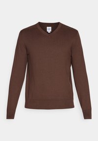 Pull en tricot marron avec col en V, manches longues et ourlet côtelé. Fabriqué dans un matériau doux, sans motifs ni accents remarquables.