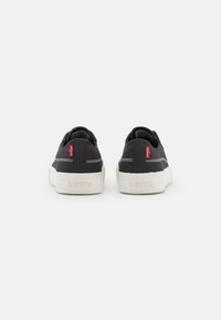 Levi's® DECON  czarny