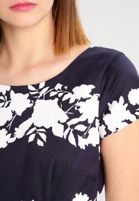 comma Robe fourreau - dark blue