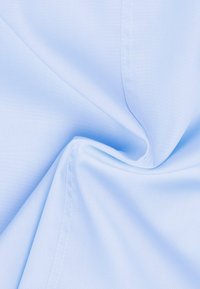 Eterna REGULAR FIT - Button-down blouse - himmelblau
