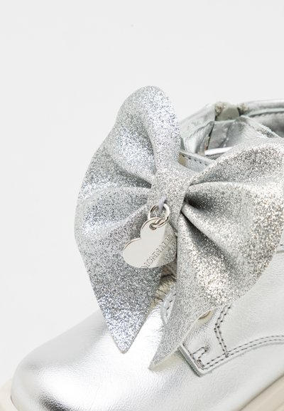 Monnalisa ANFIBIO CON FIOCCO - Snørestøvletter - argento