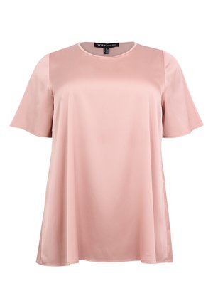 Lichtroze top met korte mouwen, gemaakt van gladde stof, met een ronde halslijn en een A-lijn silhouet voor een losse pasvorm. Geen opvallende patronen of sieraden.