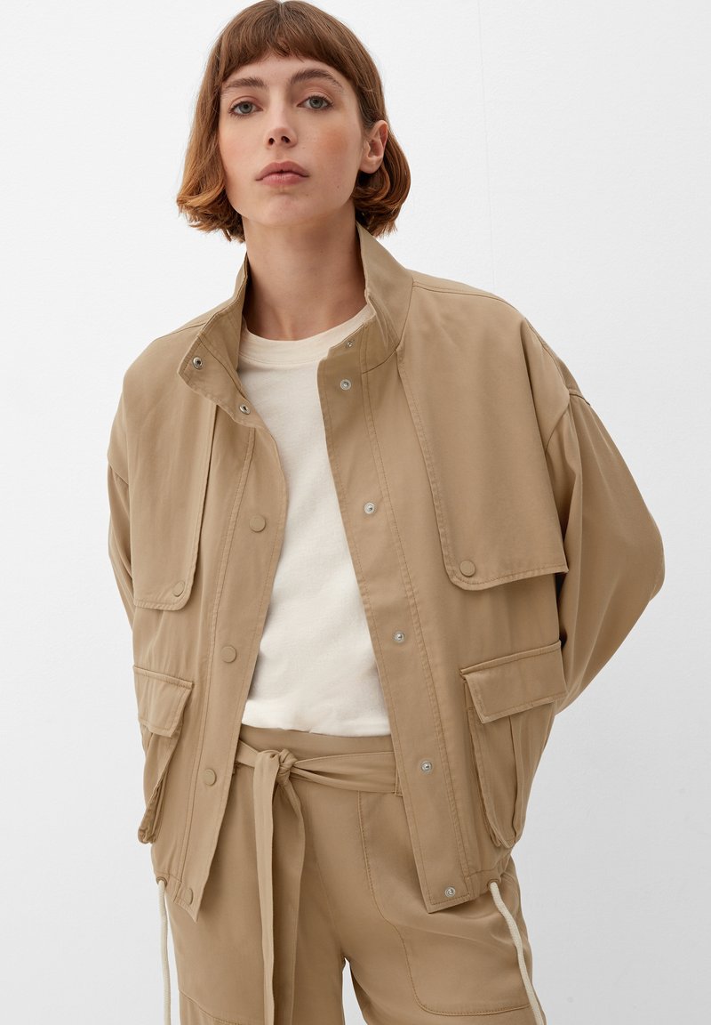 s.Oliver Leichte Jacke - sandfarben