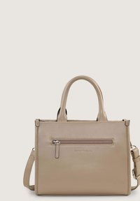 Sac à main en cuir beige avec doubles poignées, une bandoulière amovible, une poche zippée sur le devant et une forme rectangulaire élégante. Texture lisse, design minimaliste.