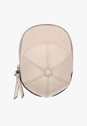 Ronde, crèmekleurige leren pouches met zichtbare stiksels, een bovenste drukknop en een ritssluiting. Heeft een leren label aan de zijkant.