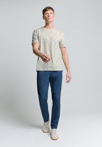 Thumbnail Image 2