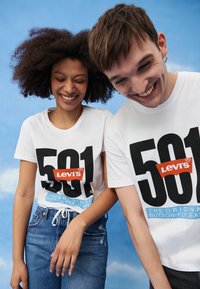 Levi's® LSE THE PERFECT TEE - T-shirt estampada - white