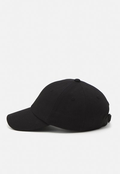 By Malene Birger Caps - black