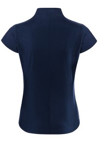 Top blu navy a maniche corte con una leggera lucentezza, design slim fit, scollatura alta e orlo curvo. Presenta cuciture pulite lungo i bordi.