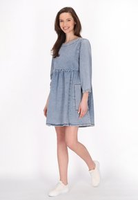 usha Farmerruha - blue