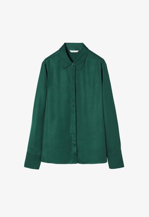 Zelená hodvábna košieľka s klasickým golierom, dlhými rukávmi a hladkou textúrou. Obsahuje zapínanie na gombíky a prispôsobený strih.