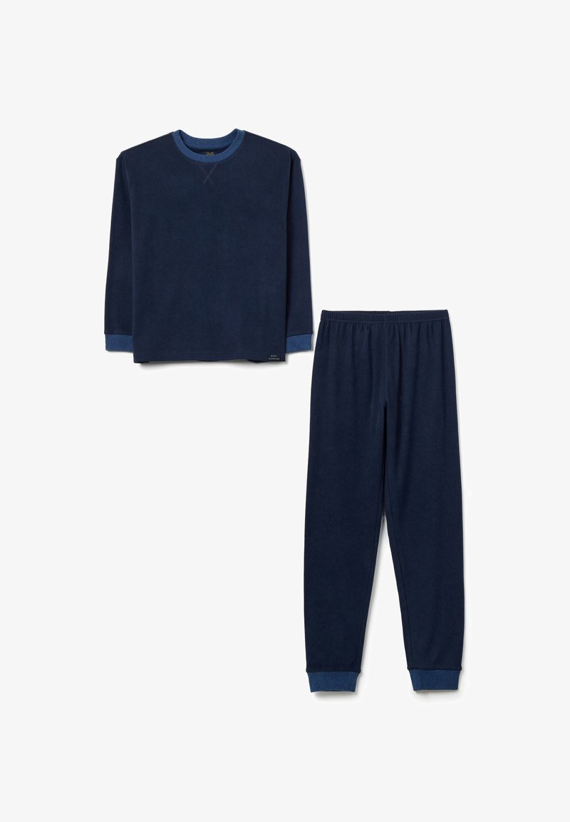 Conjunto de loungewear de forro polar suave en azul marino, que incluye una camiseta de manga larga con cuello redondo y pantalones con cinturilla elástica.