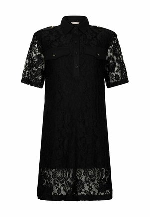 Abito in pizzo nero con scollatura a colletto e maniche corte. Presenta due tasche frontali e dettagli sulle spalle con hardware dorato.