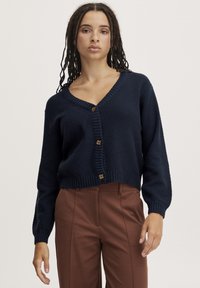 ICHI IHNOELLE - Vesta na kopčanje - total eclipse melange