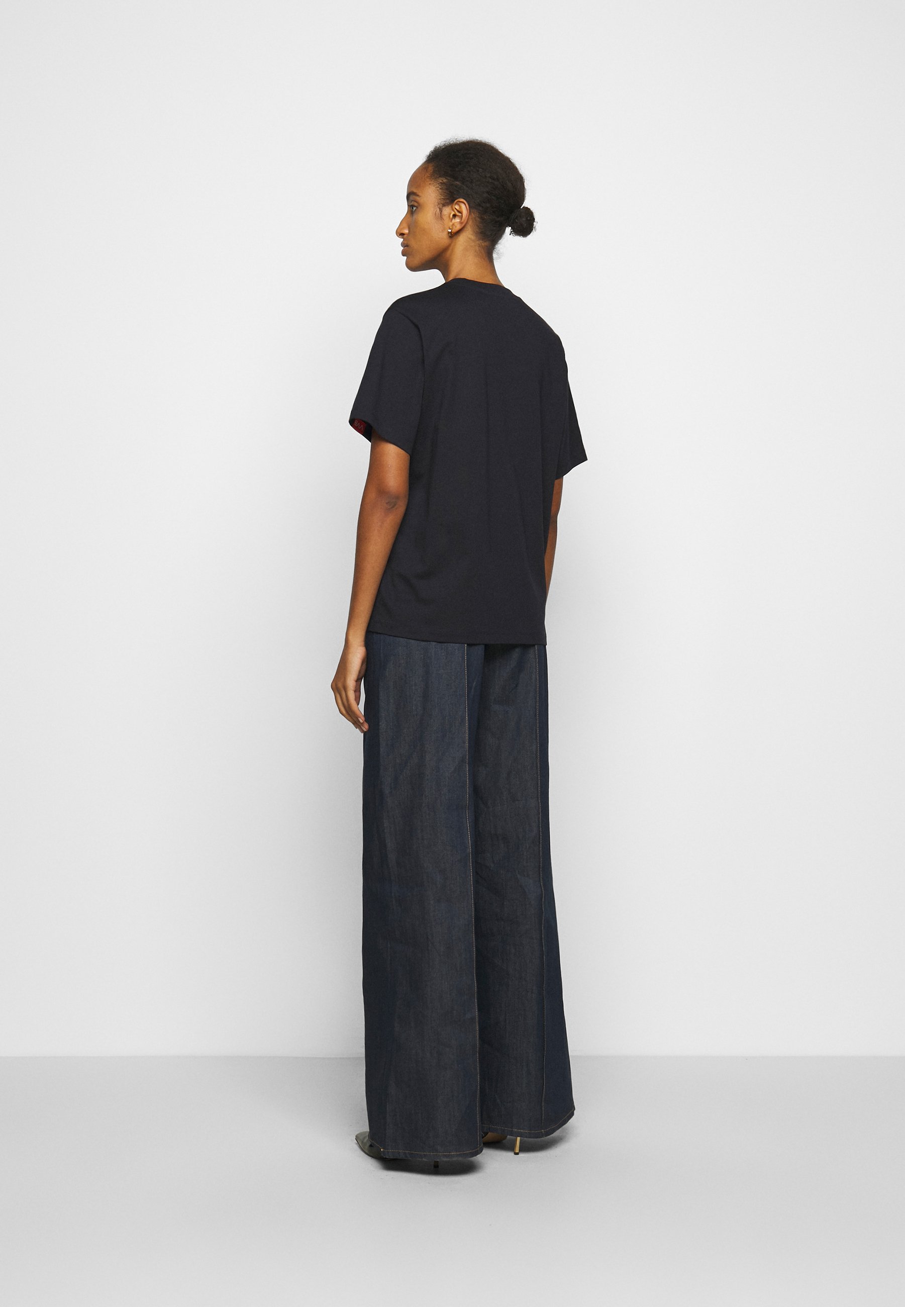 Women Basic T-shirt Women Basic T-shirt