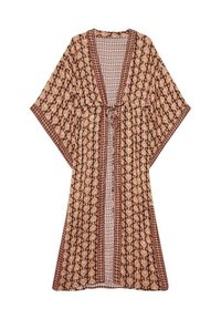 Ropa de estilo kimono con patrones en tonos terrenales, que presenta un cierre de lazo, mangas anchas y una mezcla de diseños geométricos y florales.
