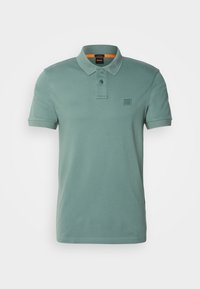 Unselected, open green