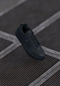 C1TY PRM - Matalavartiset tennarit - black/anthracite/dark grey