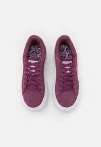 Puma MAYU - Tossud - grape wine/white/vaporous gray