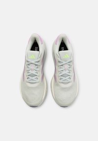 adidas Performance SUPERNOVA STRIDE - Silniční běžecké boty - crystal jade/silver violet/bliss lilac