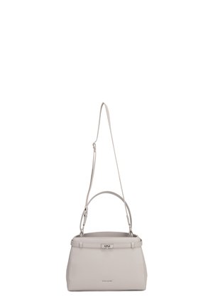 Sac à main en cuir gris clair avec une forme structurée, une poignée supérieure, une sangle d'épaule réglable et une petite fermeture métallique à l'avant.