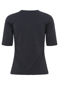 Schwarzes, kurzärmliges, tailliertes Shirt, von hinten gezeigt, mit Rundhalsausschnitt und schlichter Gestaltung auf einem weißen Hintergrund.