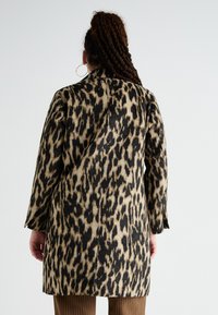 ONLY Carmakoma CARVALBORG COAT - Cappotto classico - black