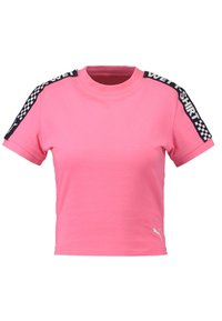 Rosa bomullskortsärmad t-shirt med rund halsringning. Har svarta och vita rutmönstrade detaljer på axlarna och logotyp.