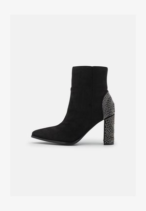 Classic ankle boots - black