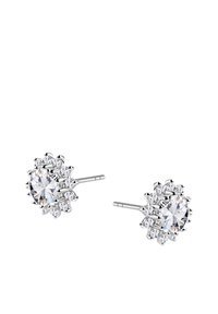Srebrne kolczyki na sztyfcie z centralnym dużym przezroczystym okrągłym kamieniem otoczonym mniejszymi przezroczystymi kamieniami w kwiatowym wzorze.