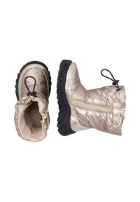 Stivali invernali imbottiti, in oro metallico, con suola in gomma nera testurizzata, zip laterale e cordino regolabile nella parte superiore per una calzata sicura.