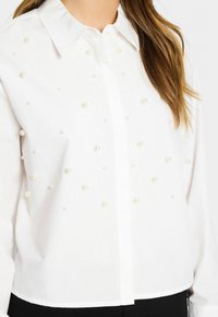 Saint Tropez LUPINASZ - Užsagstoma palaidinė - bright white
