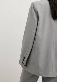 NA-KD Korte frakker - grey