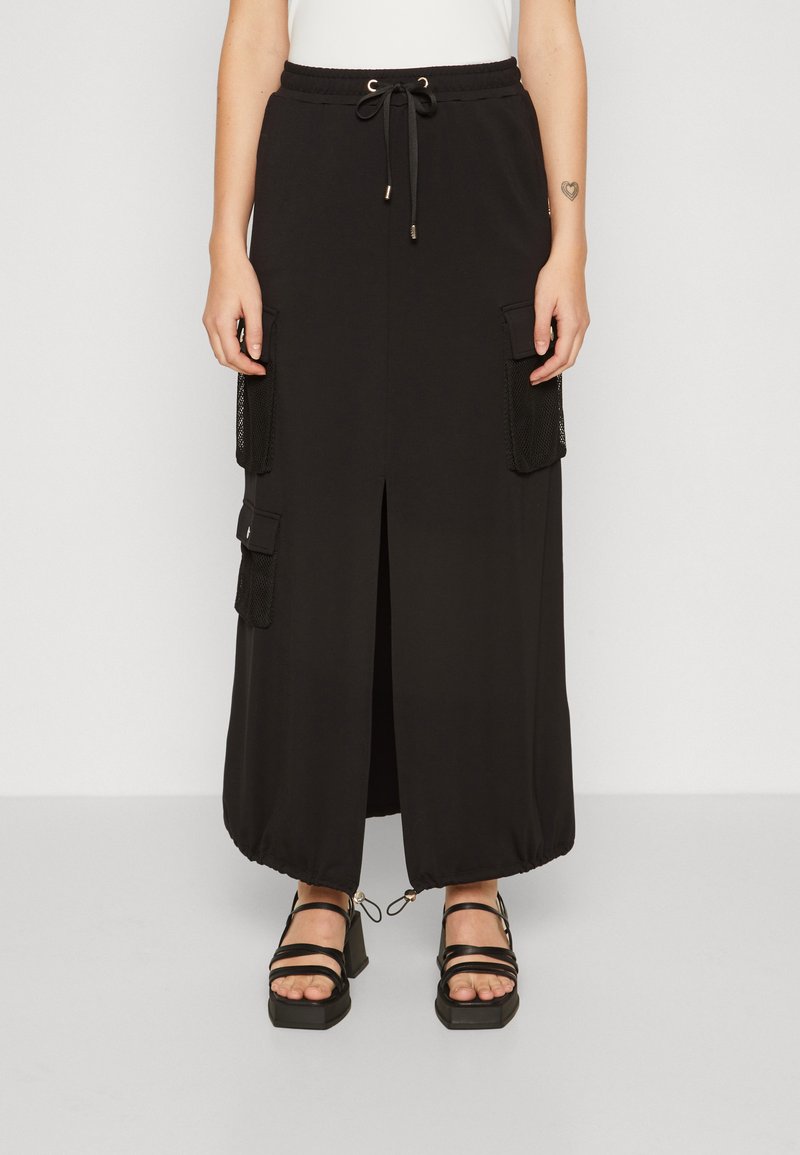 ISSEY MIYAKE: Gonna donna - Nero | Gonna Issey Miyake IM38FG028 online su