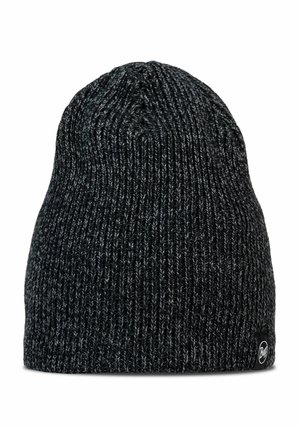 Gorro de punto acanalado gris oscuro con un pequeño parche redondo negro con el logo en el borde inferior sobre un fondo blanco.