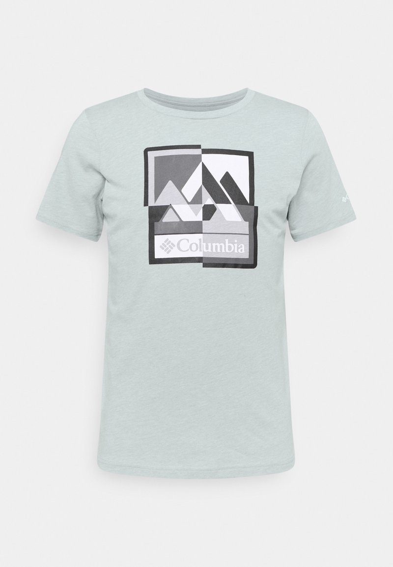 Camiseta de manga corta verde menta claro hecha de algodón, con un diseño gráfico de formas de montañas superpuestas en negro y gris.