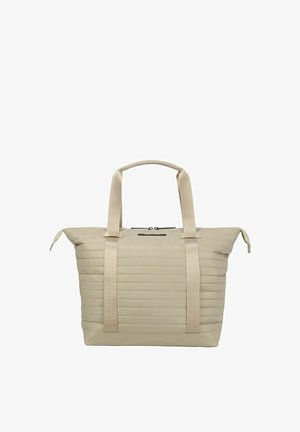 Sac fourre-tout matelassé beige avec deux poignées supérieures, couture horizontale et compartiment principal zippé.