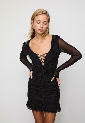 Pouzdrové šaty - black