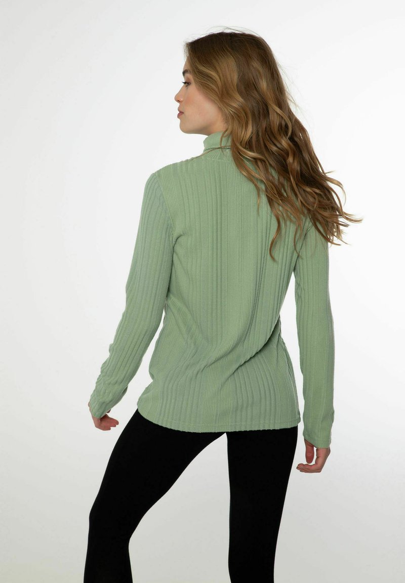 Damen Sportbekleidung | Protest ELLAAS Strickpullover juniper/hellgrün - XK87235 Damen Sportbekleidung | Protest ELLAAS Strickpullover juniper/hellgrün - XK87235