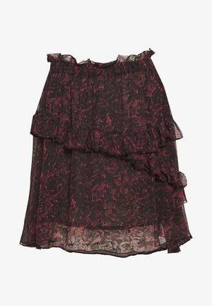 Jupe à motifs floraux rouge foncé et noire avec volants superposés et tissu transparent texturé.
