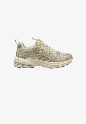 Beige en gouden sportieve sneaker met mesh, dikke witte zool, luchtkussen, veters en treklussen op de tong en hiel.