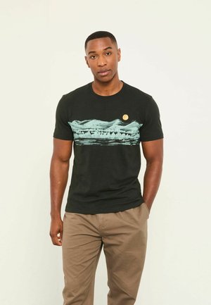 TALL FIT - INKY LAKES GRAPHIC - T-Shirt print - washed black