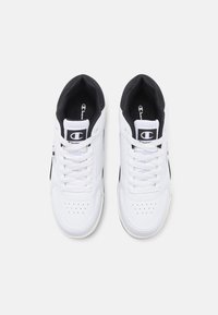 Champion RD18 HERITAGE - Edzőcipő - white/black/offwhite