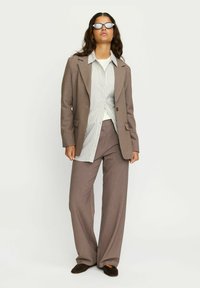 Soft Rebels Blejzr - coffee quartz