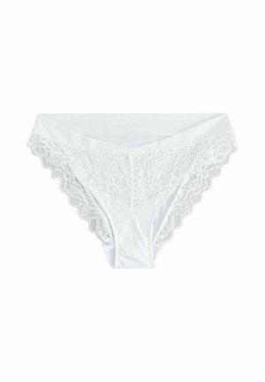 Weiße Panties mit Spitzenverzierung und einer glatten Stoffbasis sowie floralen Spitzenakzenten entlang der Kanten, die ein klassisches Bikini-Design präsentieren.