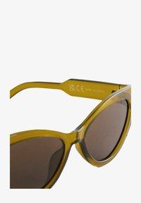 Selectat, olive green