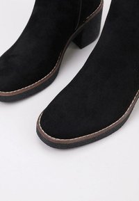 Refresh Botines bajos - black